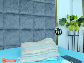 AntonellaRusso's Live Sex Cam Show