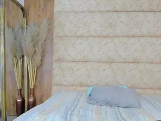 AntonellaRusso's Live Sex Cam Show