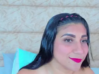 AntonellaRusso's Live Sex Cam Show