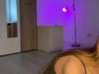 jucielussie's Live Sex Cam Show
