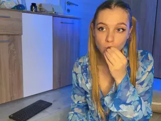 jucielussie's Live Sex Cam Show