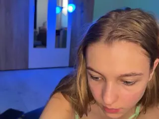 jucielussie's Live Sex Cam Show