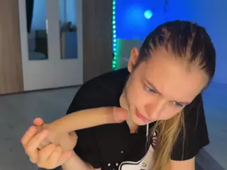 jucielussie's Live Sex Cam Show