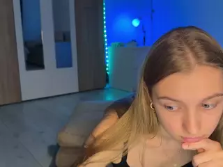jucielussie's Live Sex Cam Show