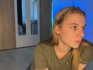 jucielussie's Live Sex Cam Show