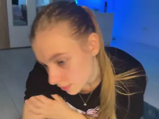 jucielussie's Live Sex Cam Show