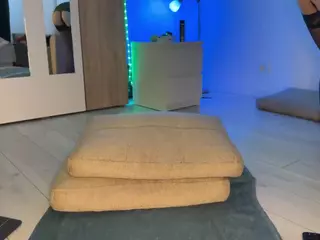 jucielussie's Live Sex Cam Show