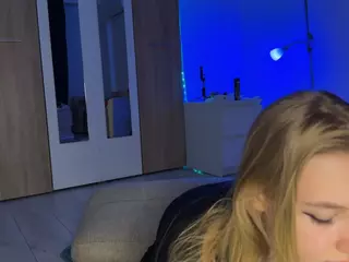 jucielussie's Live Sex Cam Show