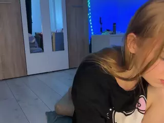 jucielussie's Live Sex Cam Show