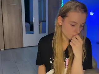 jucielussie's Live Sex Cam Show