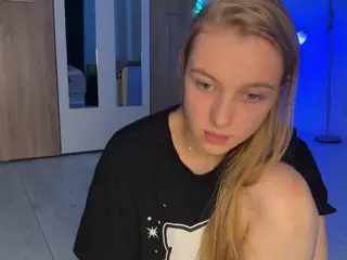 jucielussie's Live Sex Cam Show