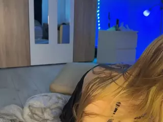 jucielussie's Live Sex Cam Show