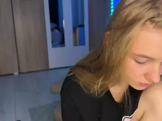 jucielussie's Live Sex Cam Show