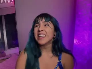 JEANNE's Live Sex Cam Show