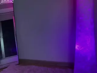 JEANNE's Live Sex Cam Show