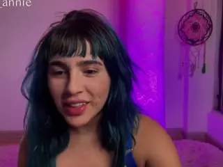 JEANNE's Live Sex Cam Show