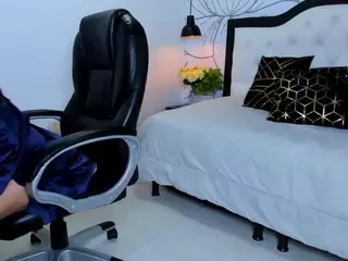 karlota-45's Live Sex Cam Show