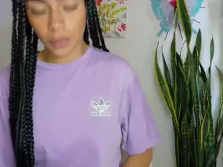 CassandraAndrews's Live Sex Cam Show