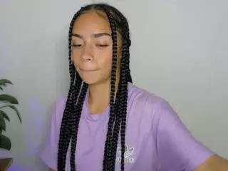 CassandraAndrews's Live Sex Cam Show