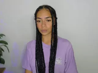 CassandraAndrews's Live Sex Cam Show