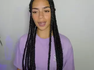 CassandraAndrews's Live Sex Cam Show