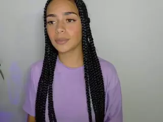 CassandraAndrews's Live Sex Cam Show