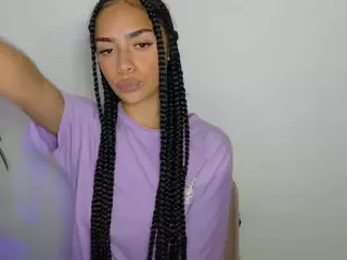 CassandraAndrews's Live Sex Cam Show