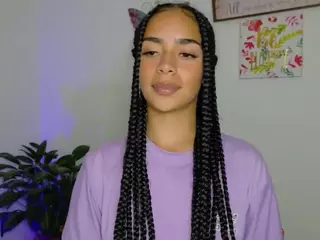 CassandraAndrews's Live Sex Cam Show
