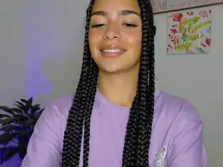 CassandraAndrews's Live Sex Cam Show