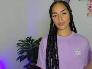 CassandraAndrews's Live Sex Cam Show