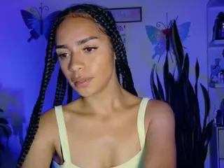 CassandraAndrews's Live Sex Cam Show