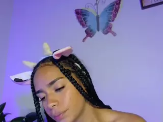 CassandraAndrews's Live Sex Cam Show