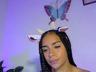 CassandraAndrews's Live Sex Cam Show