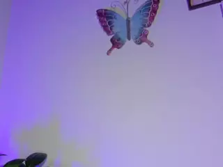CassandraAndrews's Live Sex Cam Show