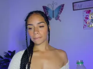 CassandraAndrews's Live Sex Cam Show