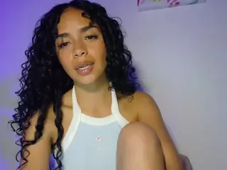 CassandraAndrews's Live Sex Cam Show