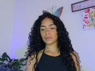 CassandraAndrews's Live Sex Cam Show
