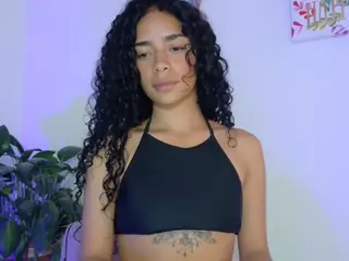 CassandraAndrews's Live Sex Cam Show