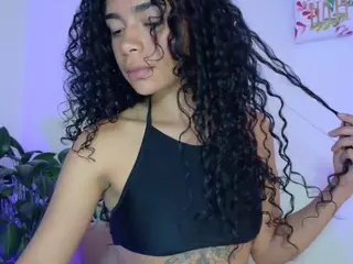 CassandraAndrews's Live Sex Cam Show