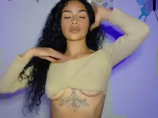 CassandraAndrews's Live Sex Cam Show