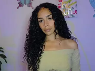 CassandraAndrews's Live Sex Cam Show