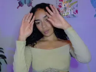 CassandraAndrews's Live Sex Cam Show