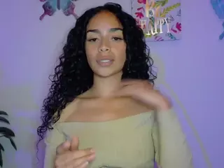 CassandraAndrews's Live Sex Cam Show