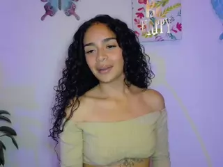 CassandraAndrews's Live Sex Cam Show