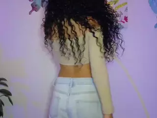 CassandraAndrews's Live Sex Cam Show