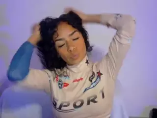 CassandraAndrews's Live Sex Cam Show