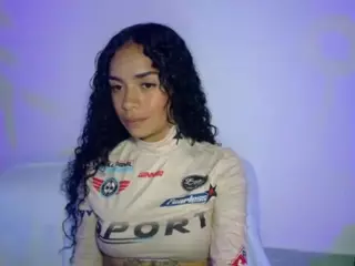 CassandraAndrews's Live Sex Cam Show