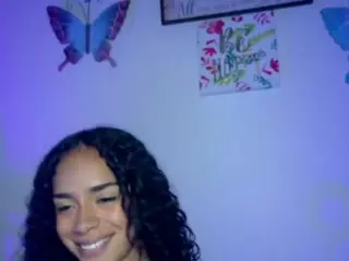 CassandraAndrews's Live Sex Cam Show