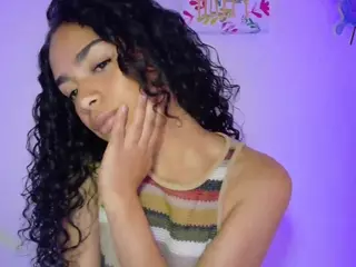 CassandraAndrews's Live Sex Cam Show