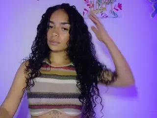 CassandraAndrews's Live Sex Cam Show